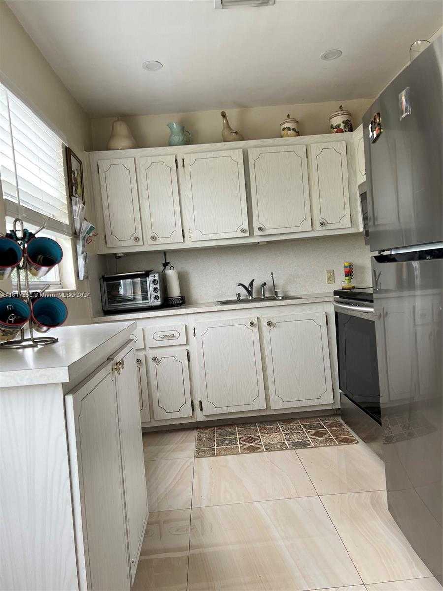 Small Image of 155 SUFFOLK D #D, Boca Raton Number 30
