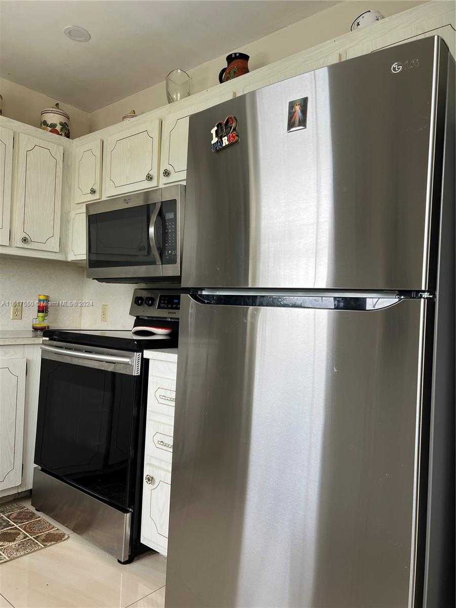 Small Image of 155 SUFFOLK D #D, Boca Raton Number 33