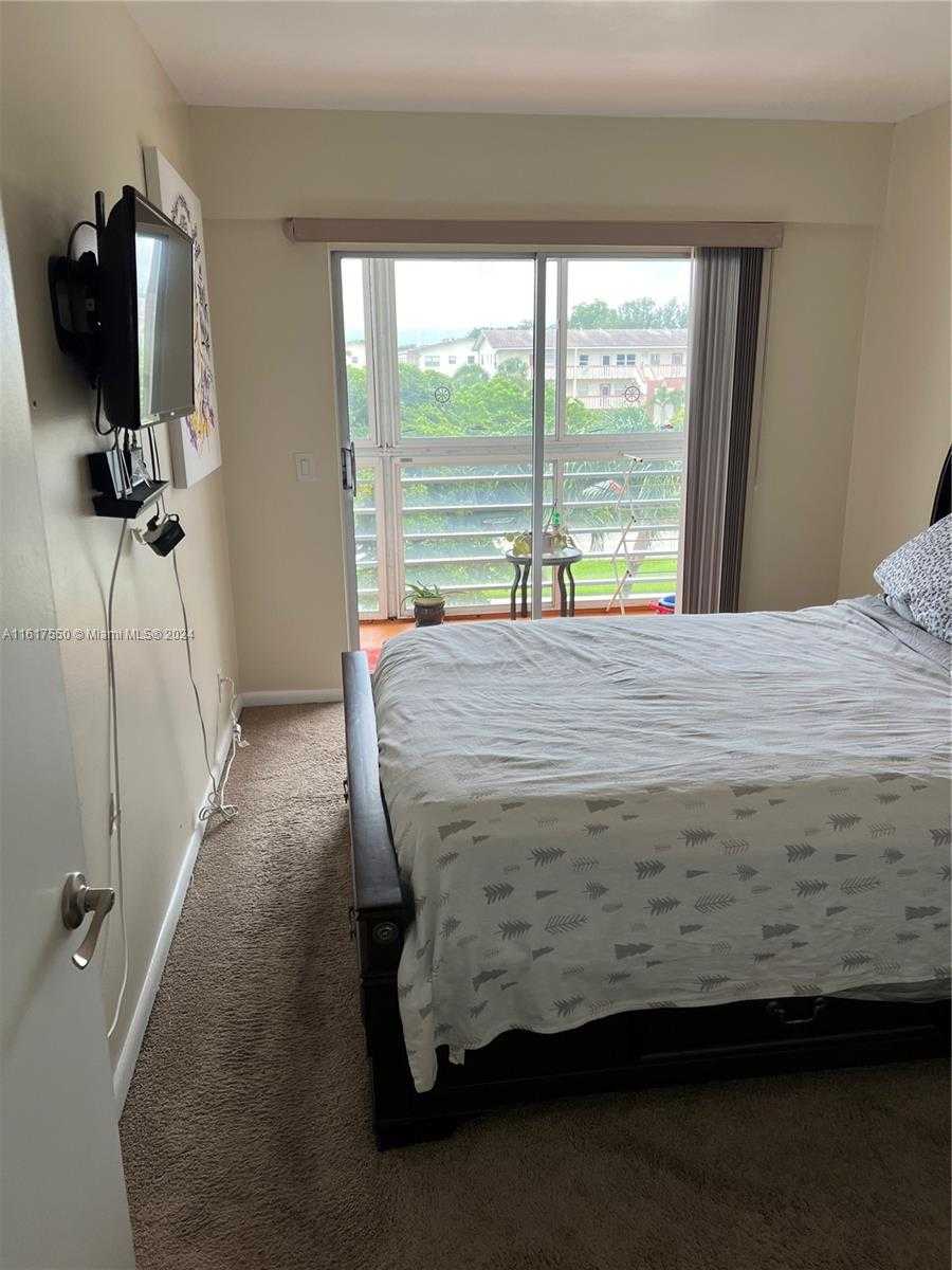 Small Image of 155 SUFFOLK D #D, Boca Raton Number 9