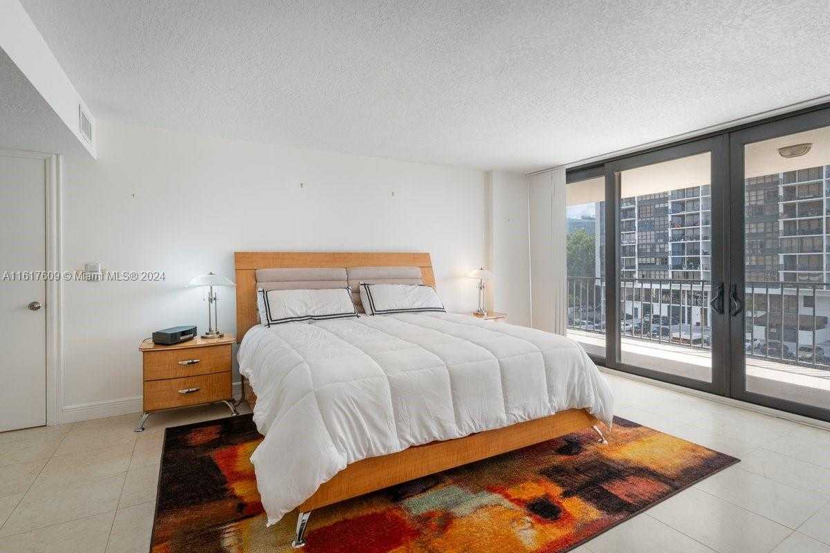 Small Image of 1915 BRICKELL AVE #C506, Miami Number 19
