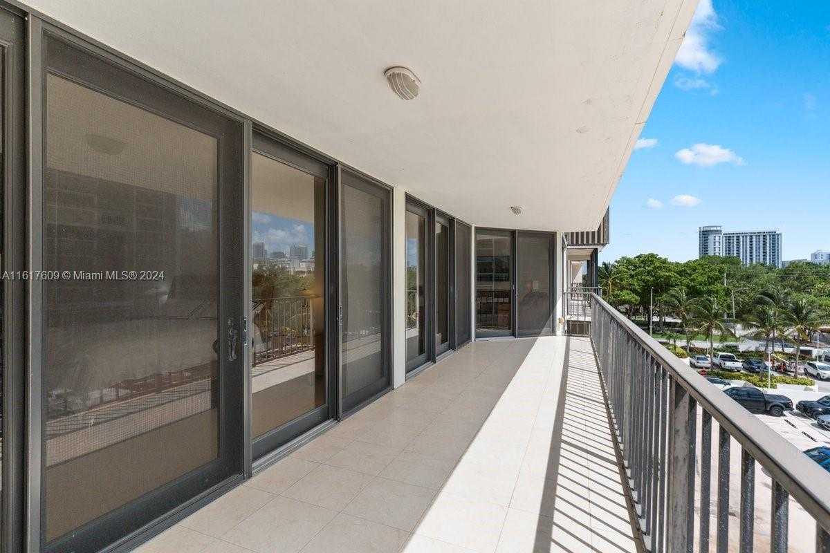 Small Image of 1915 BRICKELL AVE #C506, Miami Number 26