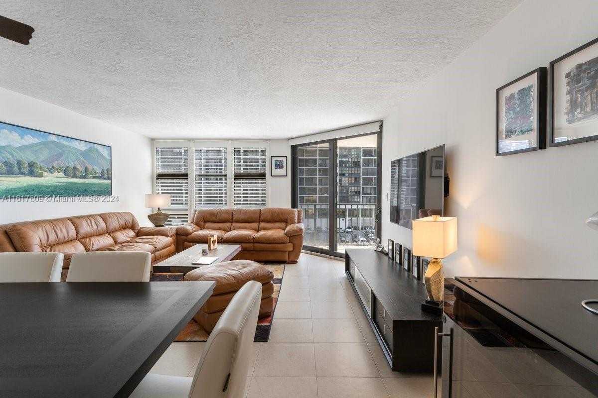 Small Image of 1915 BRICKELL AVE #C506, Miami Number 9