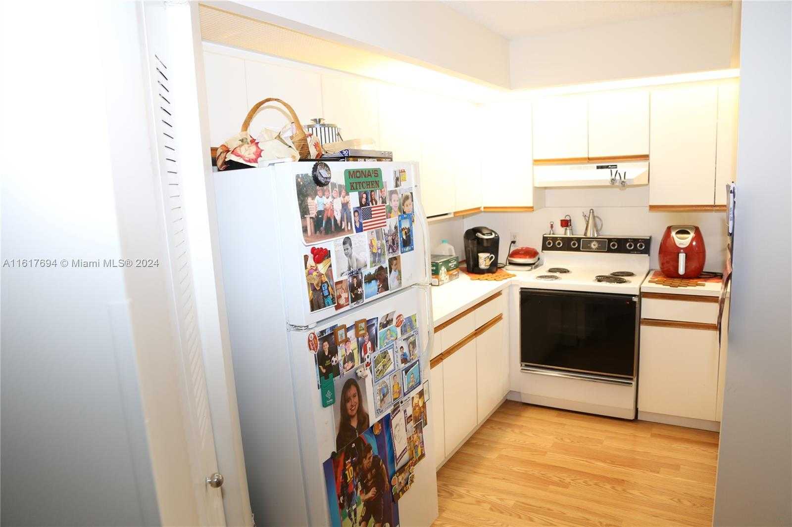 Small Image of 901 SOUTH WEST 128TH AVE #314E, Pembroke Pines Number 13