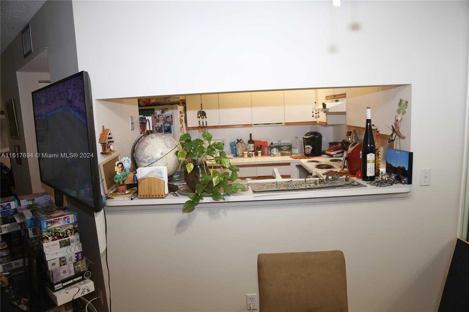 Small Image of 901 SOUTH WEST 128TH AVE #314E, Pembroke Pines Number 14