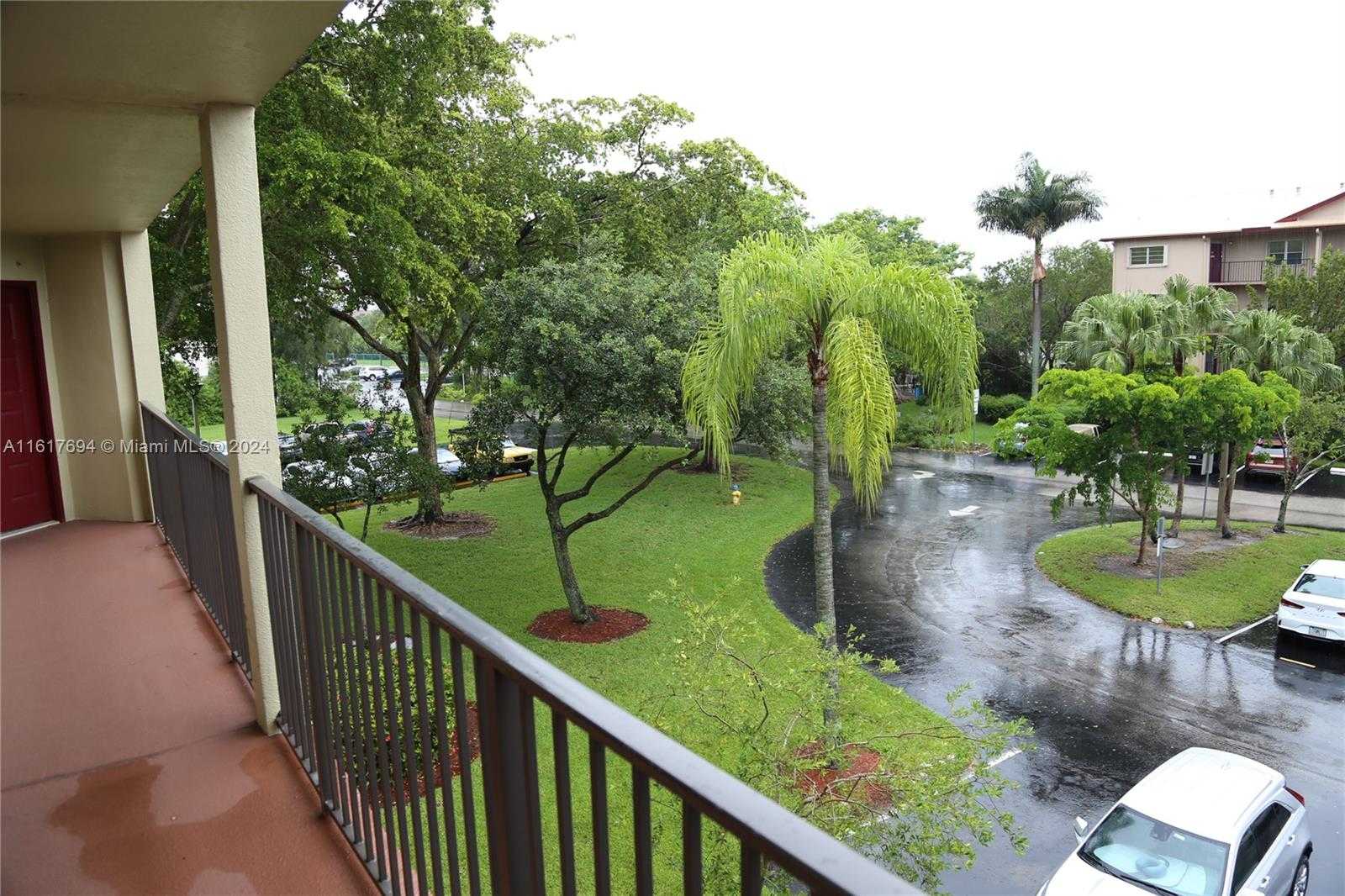 Small Image of 901 SOUTH WEST 128TH AVE #314E, Pembroke Pines Number 19