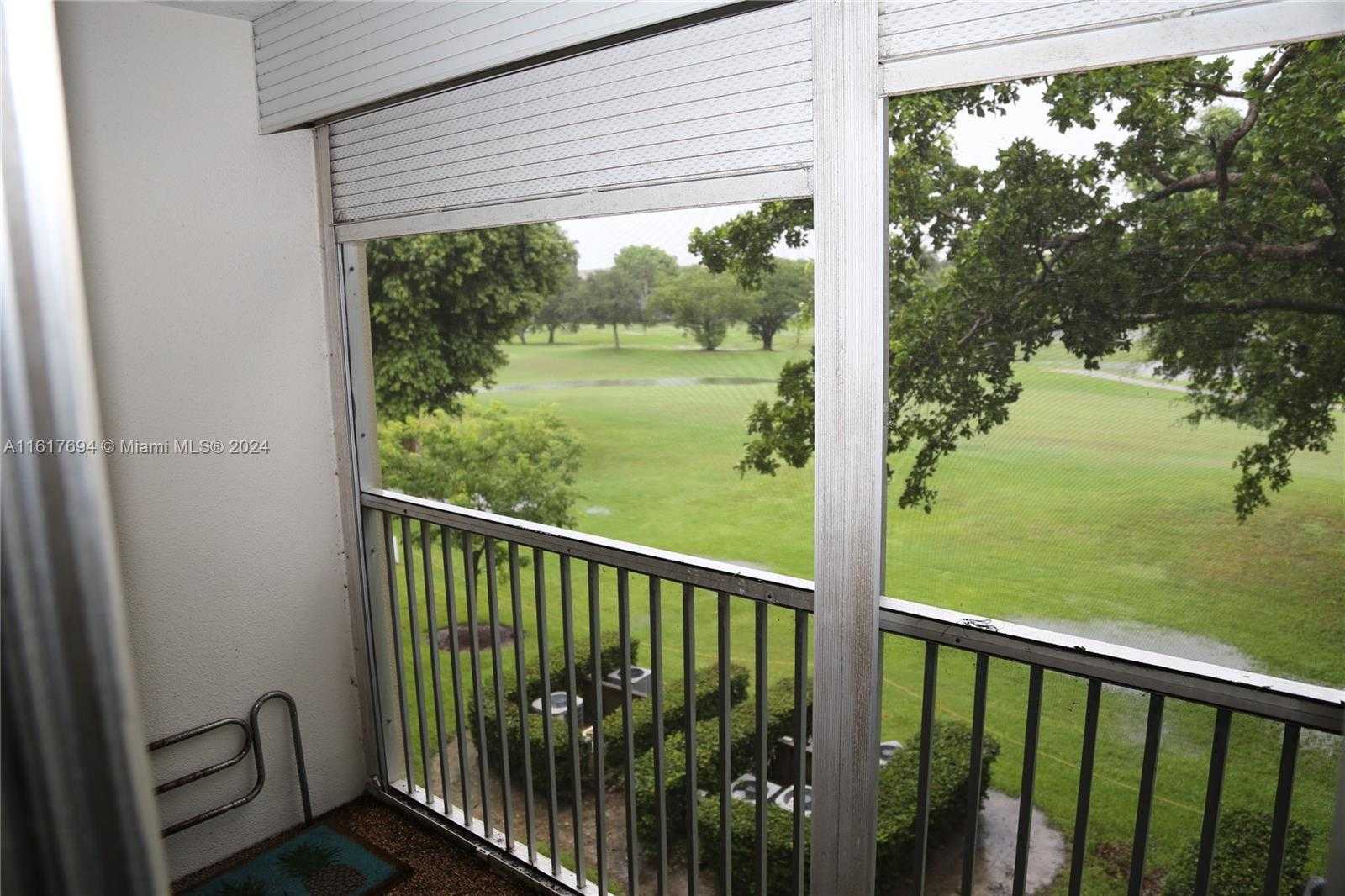 Small Image of 901 SOUTH WEST 128TH AVE #314E, Pembroke Pines Number 4