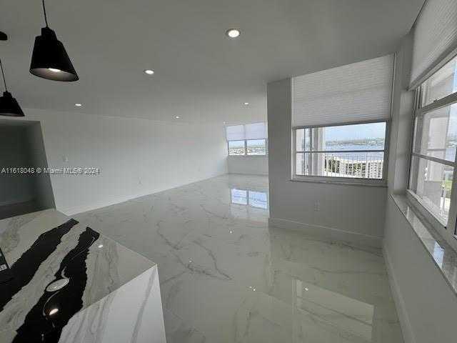 Small Image of 18011 BISCAYNE BLVD #1605, Aventura Number 21