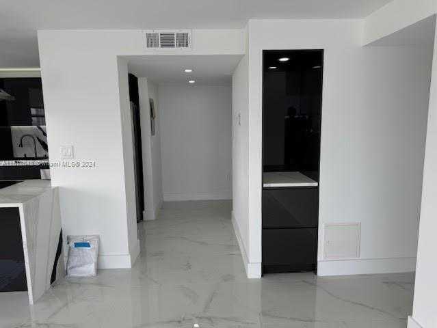 Small Image of 18011 BISCAYNE BLVD #1605, Aventura Number 24