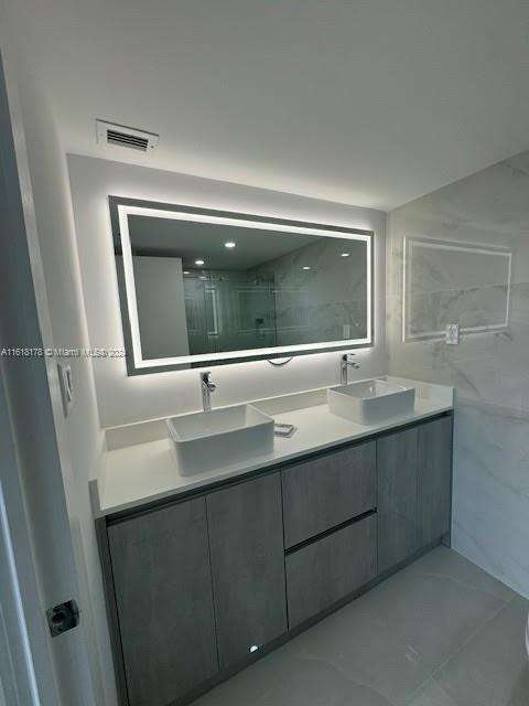 Small Image of 18021 BISCAYNE BLVD #1404, Aventura Number 26