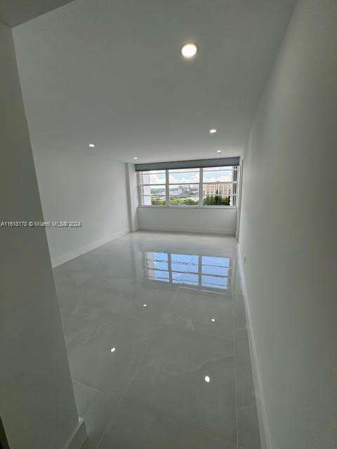 Small Image of 18021 BISCAYNE BLVD #1404, Aventura Number 30