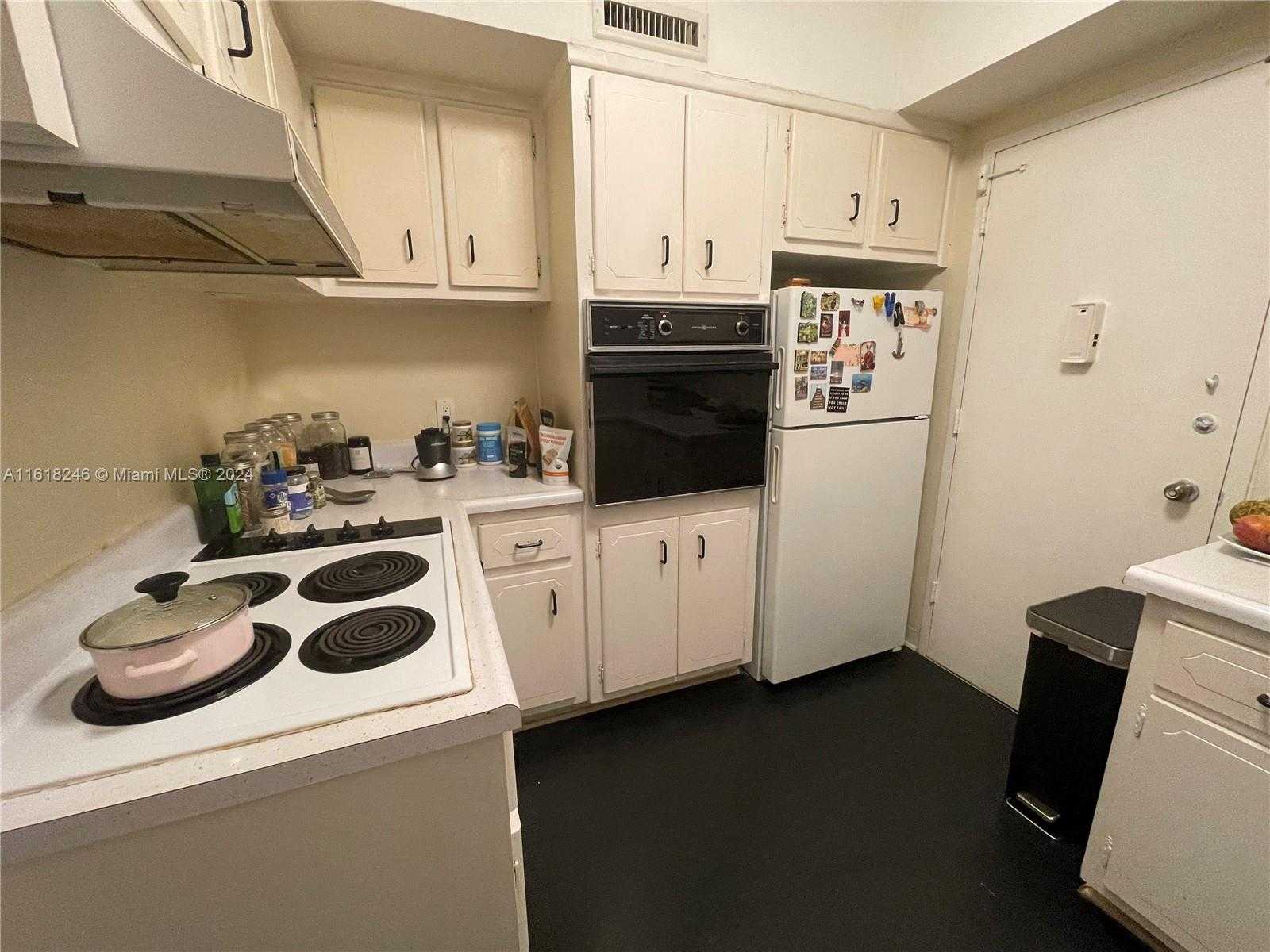 Small Image of 3505 SOUTH OCEAN DR #310, Hollywood Number 14