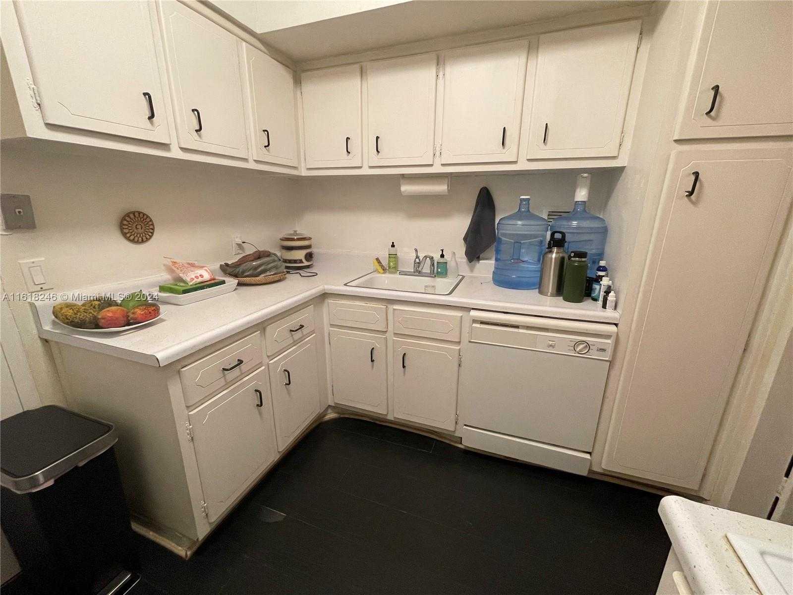 Small Image of 3505 SOUTH OCEAN DR #310, Hollywood Number 15