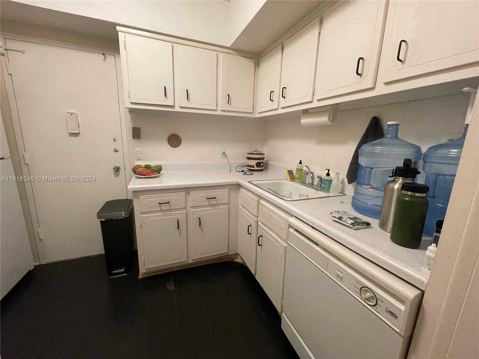 Small Image of 3505 SOUTH OCEAN DR #310, Hollywood Number 16