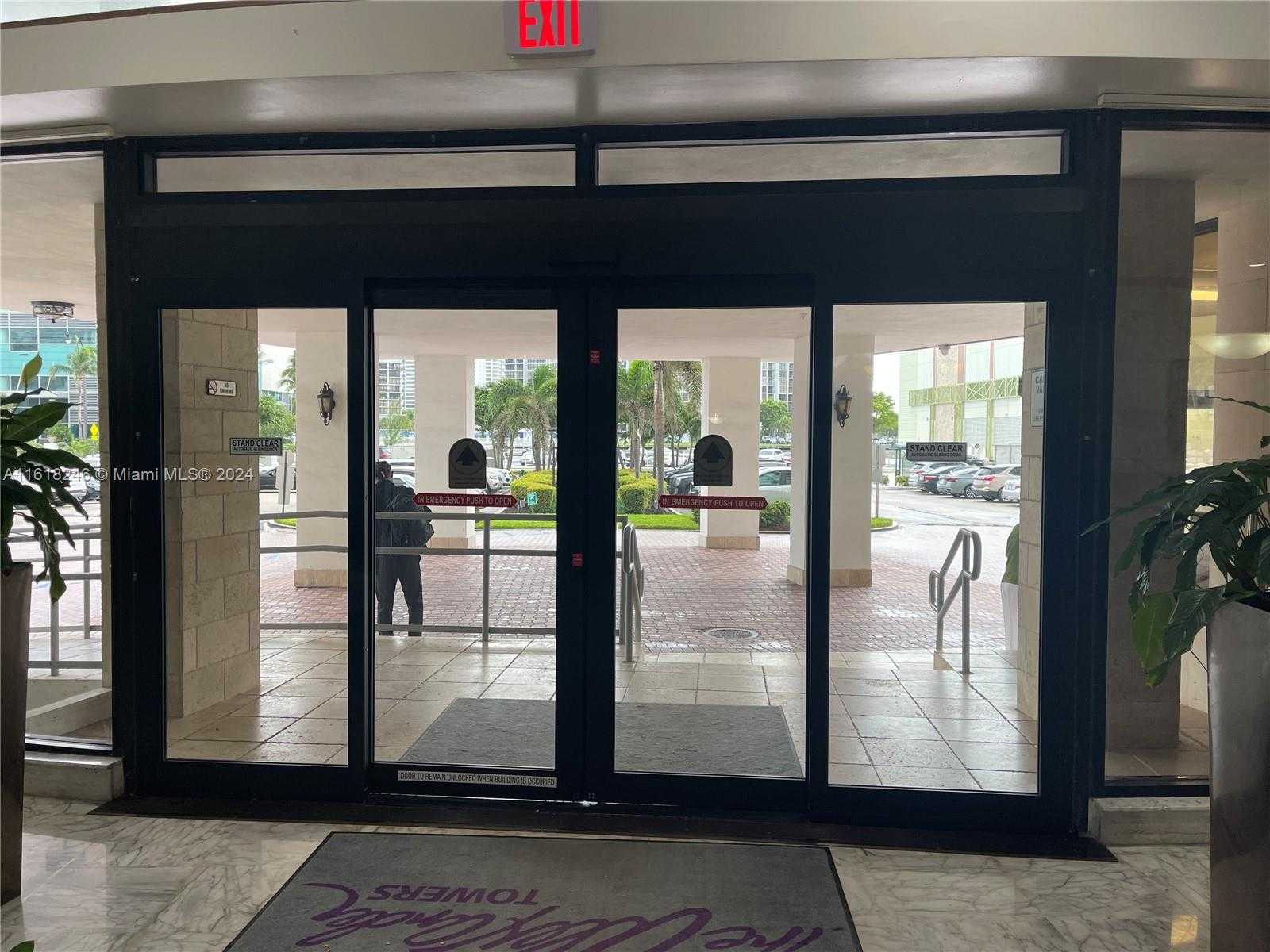 Small Image of 3505 SOUTH OCEAN DR #310, Hollywood Number 4
