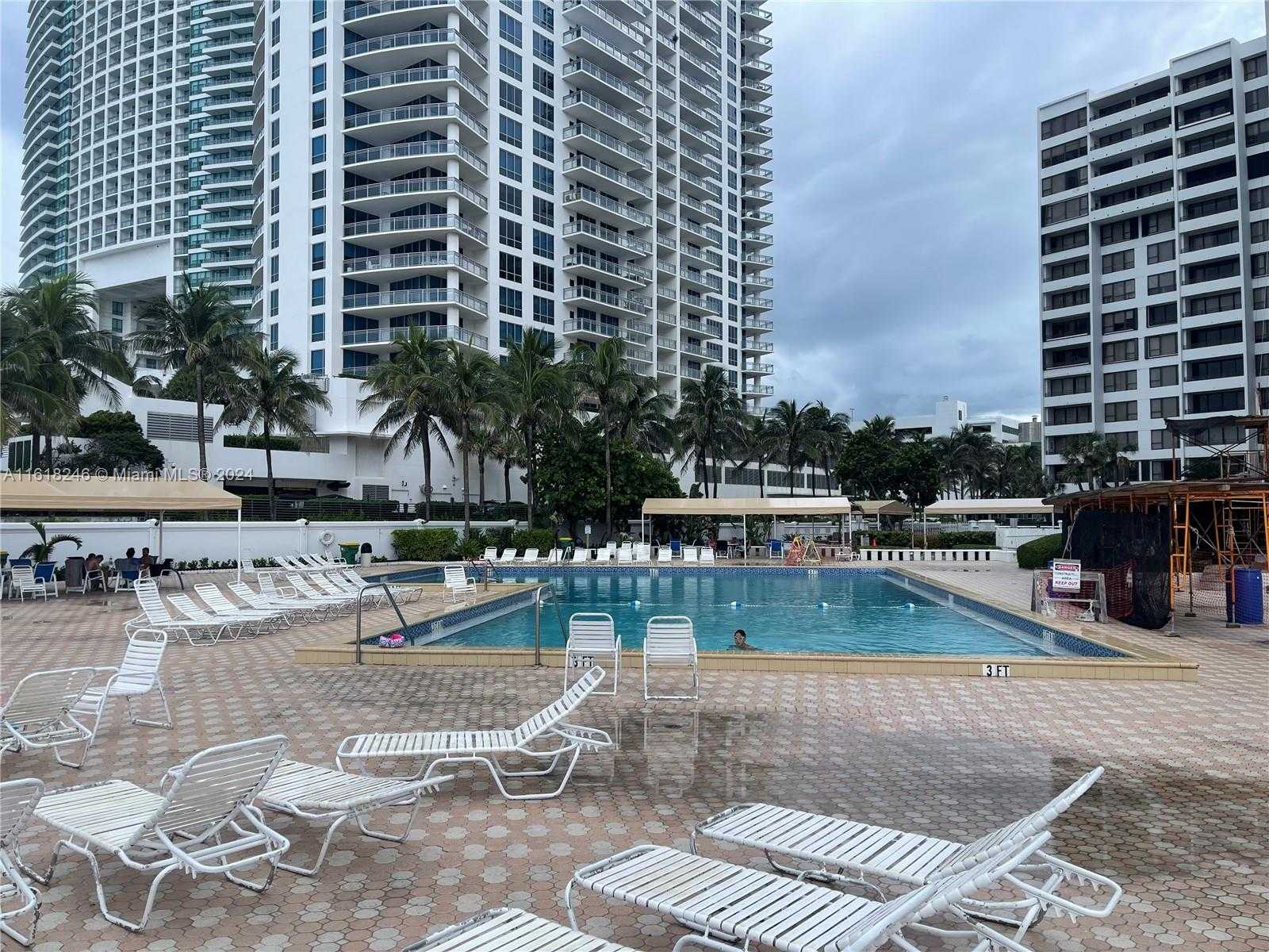 Small Image of 3505 SOUTH OCEAN DR #310, Hollywood Number 9