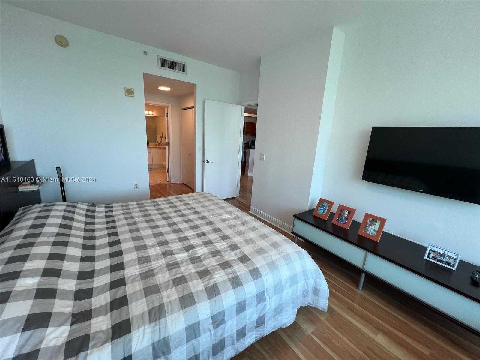 Small Image of 3131 NORTH EAST 188TH ST #1-609, Aventura Number 21