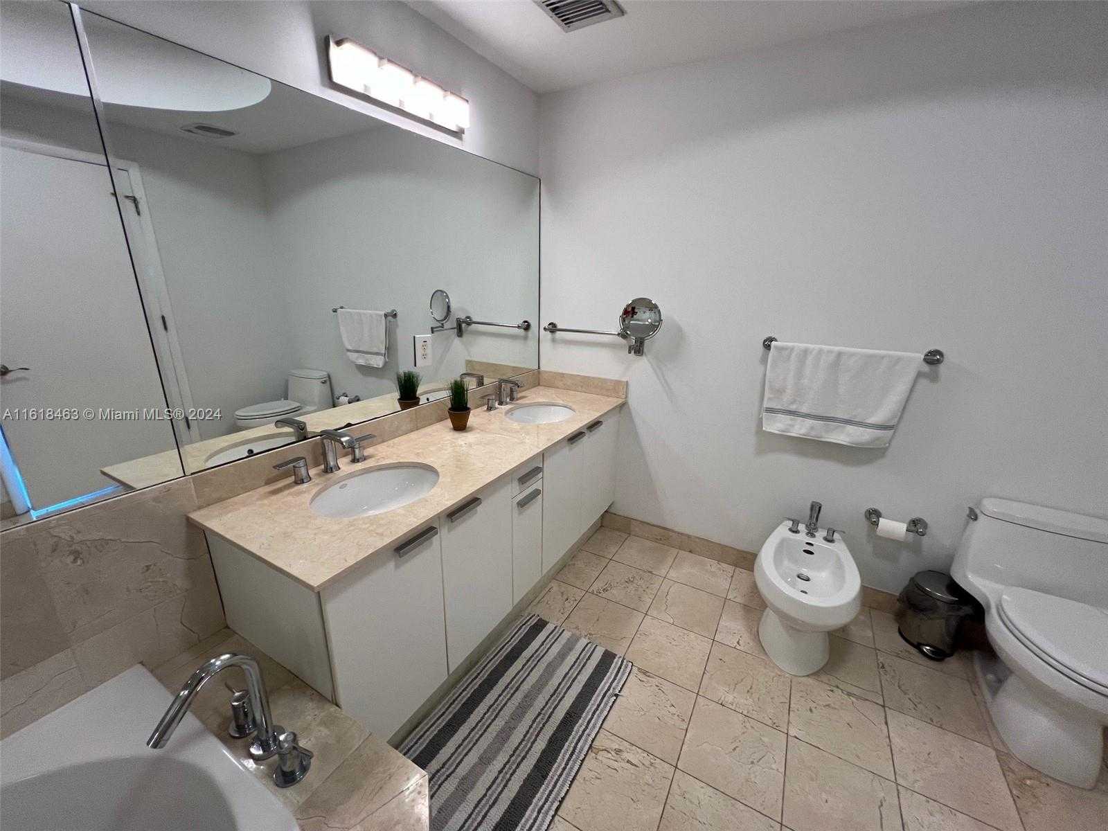 Small Image of 3131 NORTH EAST 188TH ST #1-609, Aventura Number 23