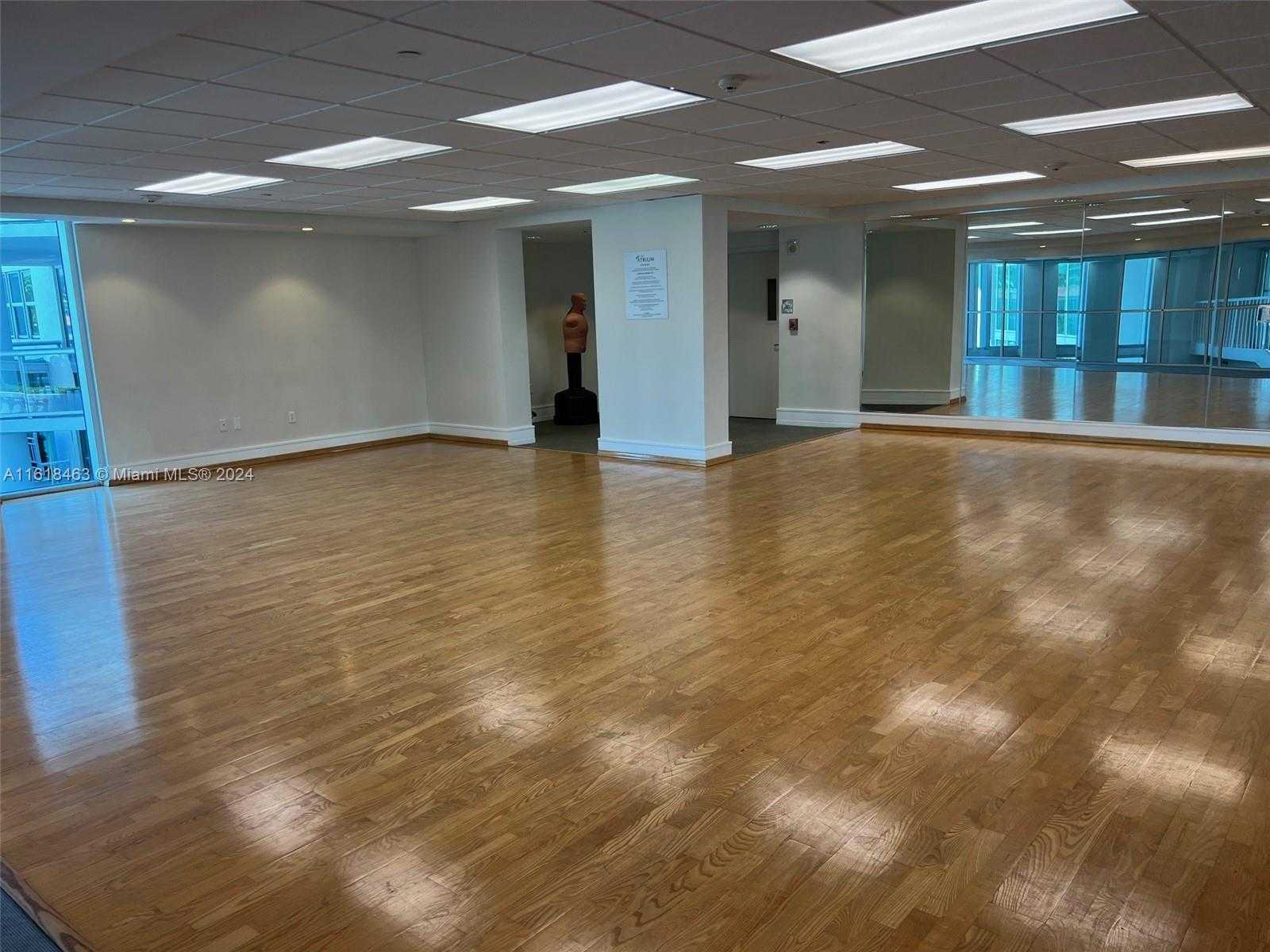 Small Image of 3131 NORTH EAST 188TH ST #1-609, Aventura Number 53