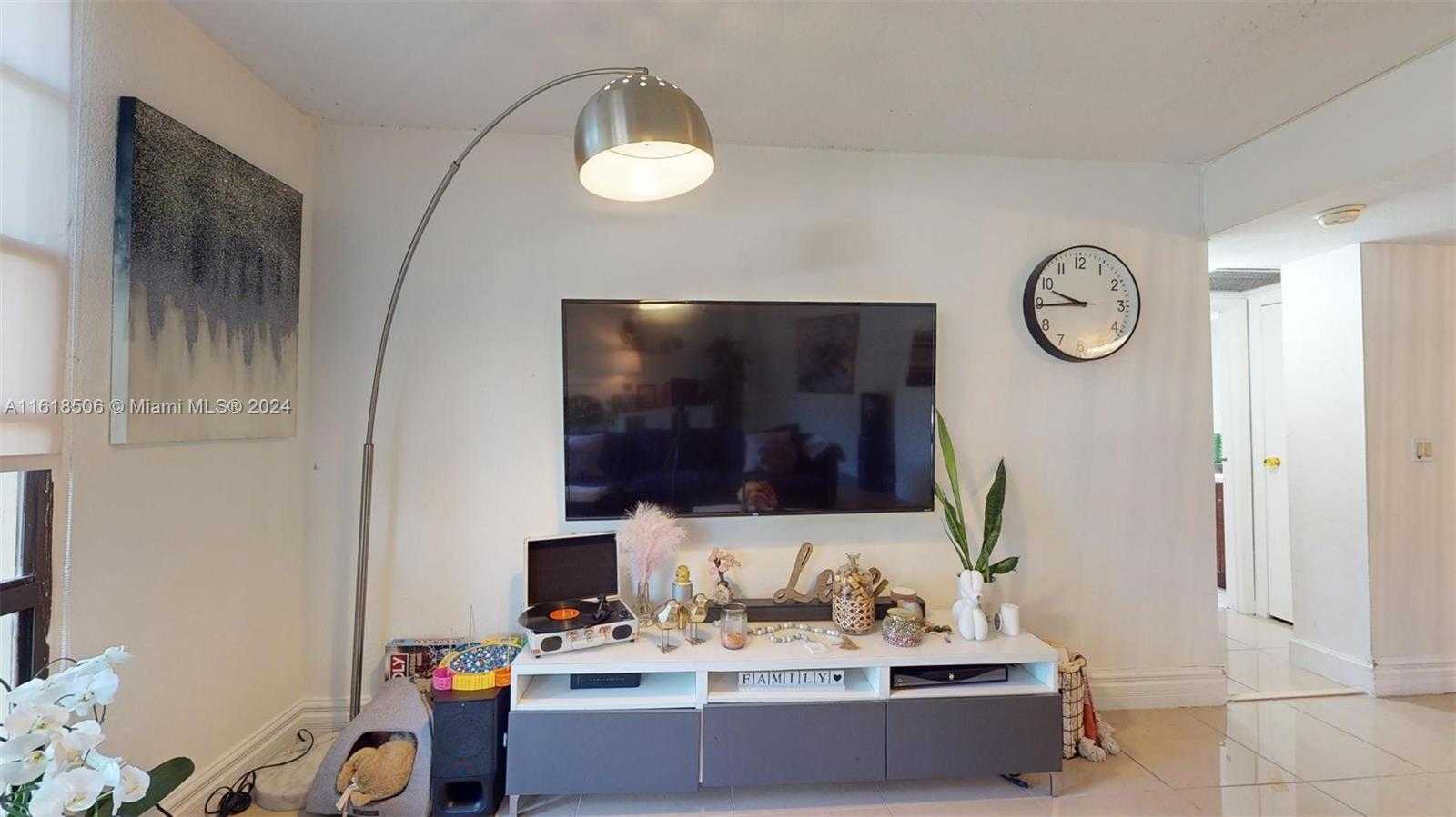 Small Image of 3301 NORTH COUNTRY CLUB DR #205, Aventura Number 10