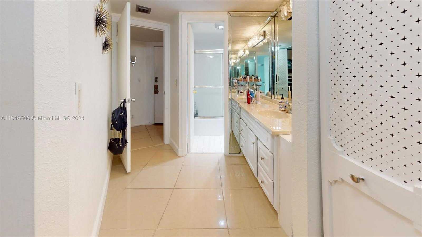 Small Image of 3301 NORTH COUNTRY CLUB DR #205, Aventura Number 29