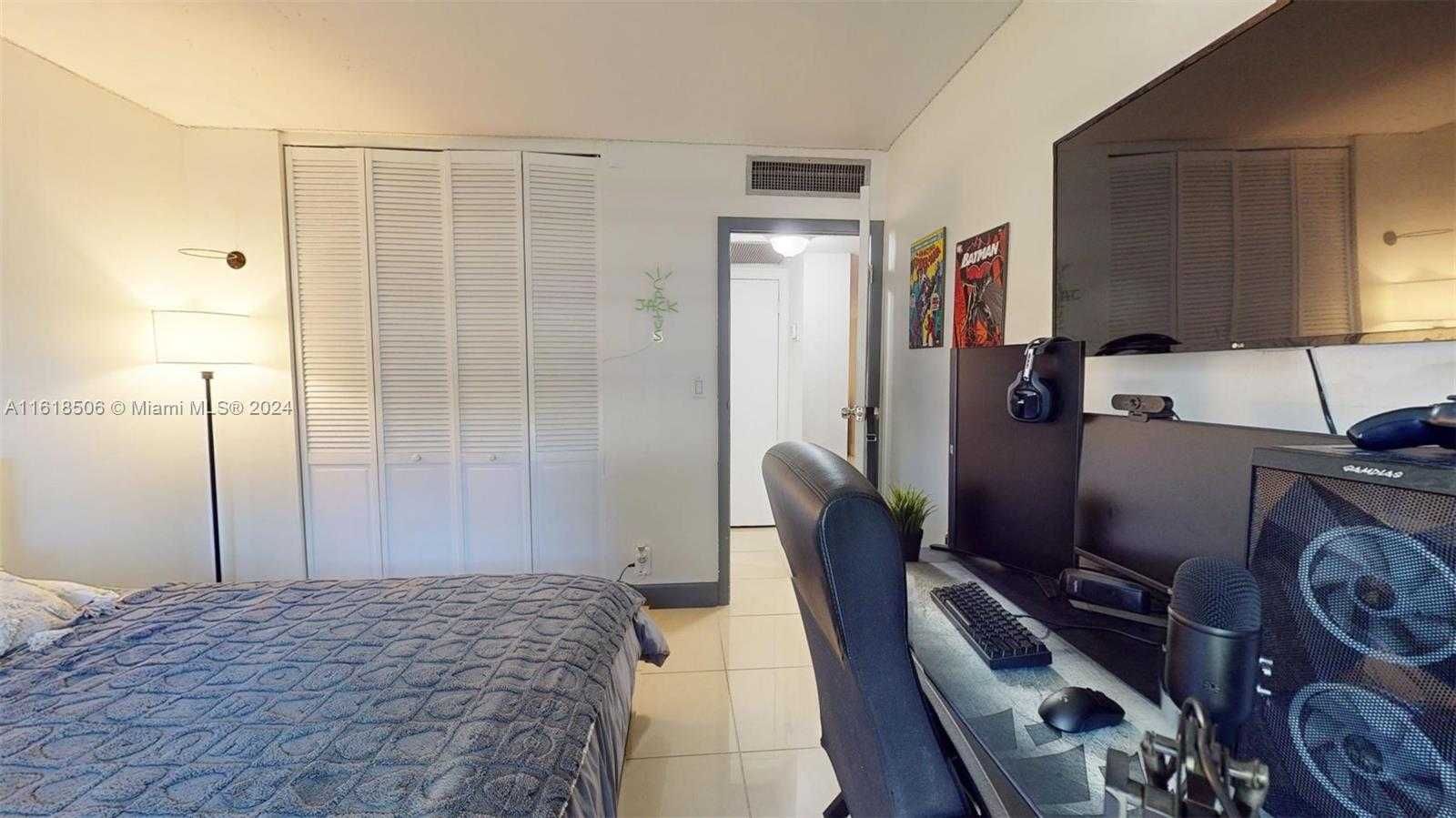 Small Image of 3301 NORTH COUNTRY CLUB DR #205, Aventura Number 37
