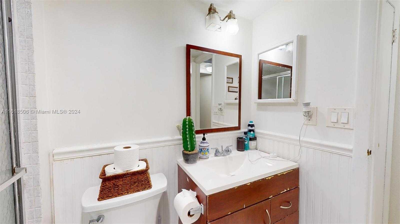 Small Image of 3301 NORTH COUNTRY CLUB DR #205, Aventura Number 40