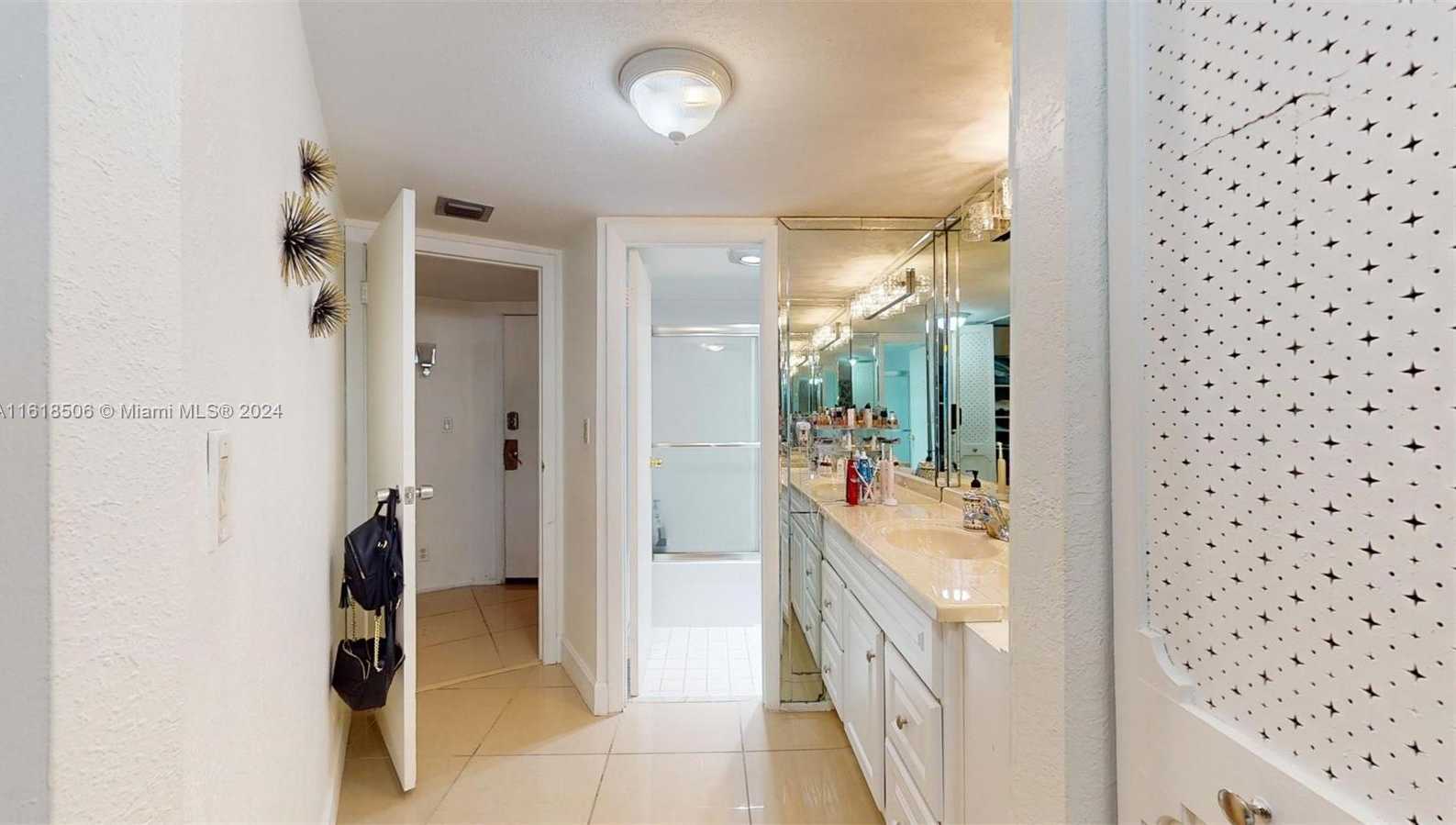 Small Image of 3301 NORTH COUNTRY CLUB DR #205, Aventura Number 43