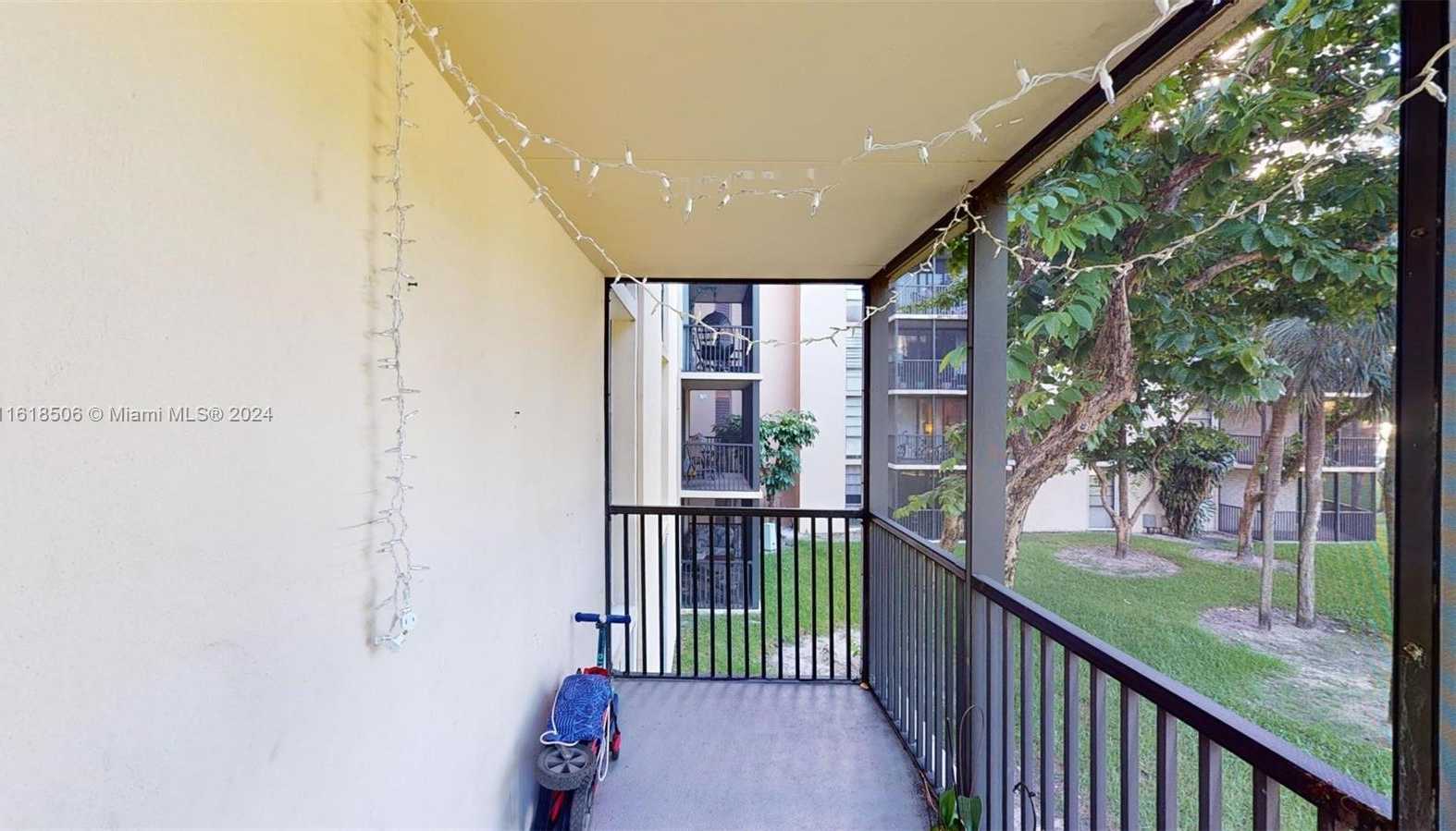 Small Image of 3301 NORTH COUNTRY CLUB DR #205, Aventura Number 45