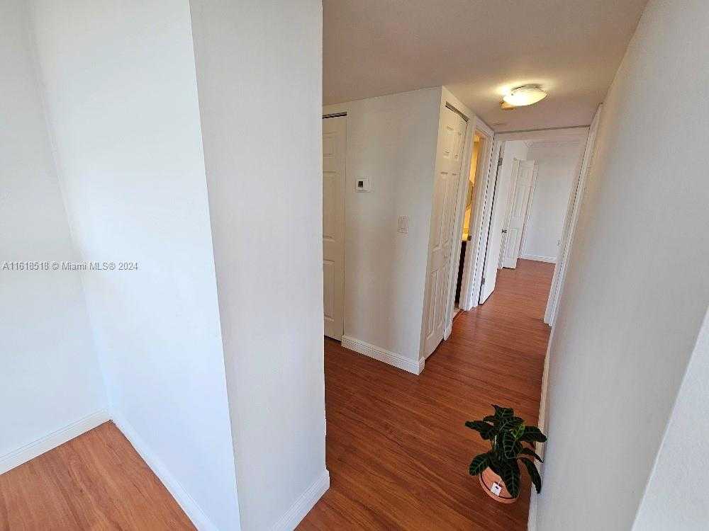 Small Image of 1300 NORTH EAST MIAMI GARDENS DR #706E, Miami Number 11