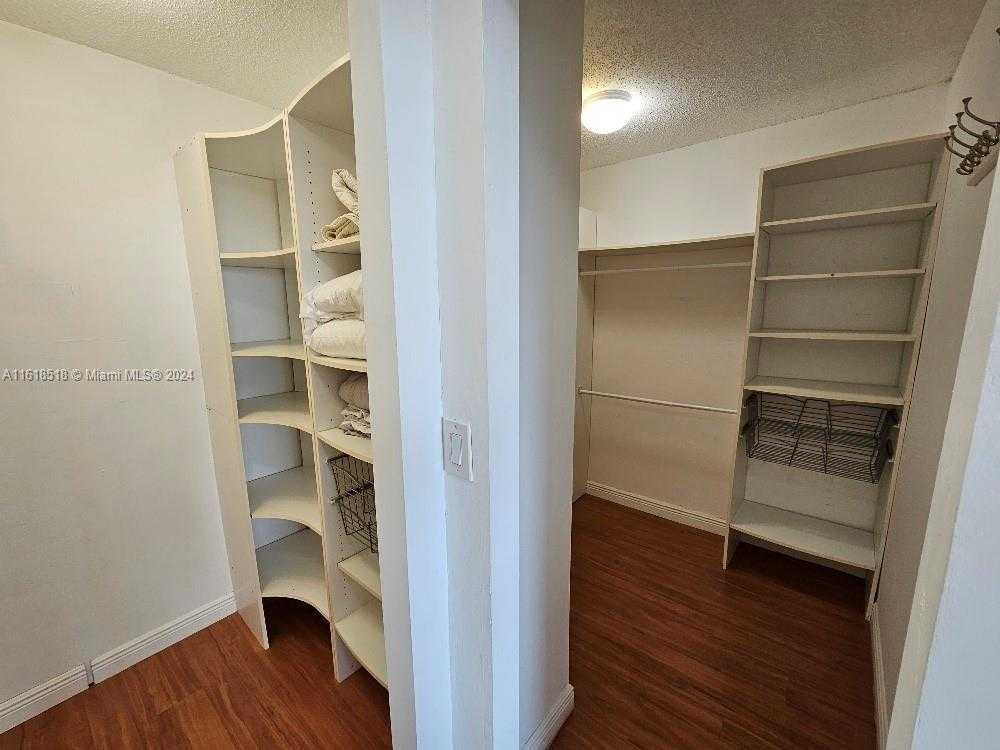 Small Image of 1300 NORTH EAST MIAMI GARDENS DR #706E, Miami Number 25
