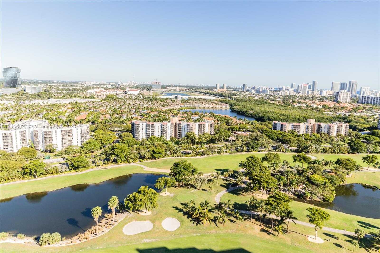 Small Image of 20301 WEST COUNTRY CLUB DR #PH22, Aventura Number 10