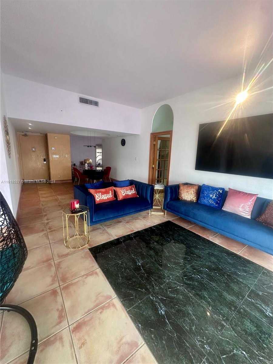 Small Image of 20301 WEST COUNTRY CLUB DR #PH22, Aventura Number 16