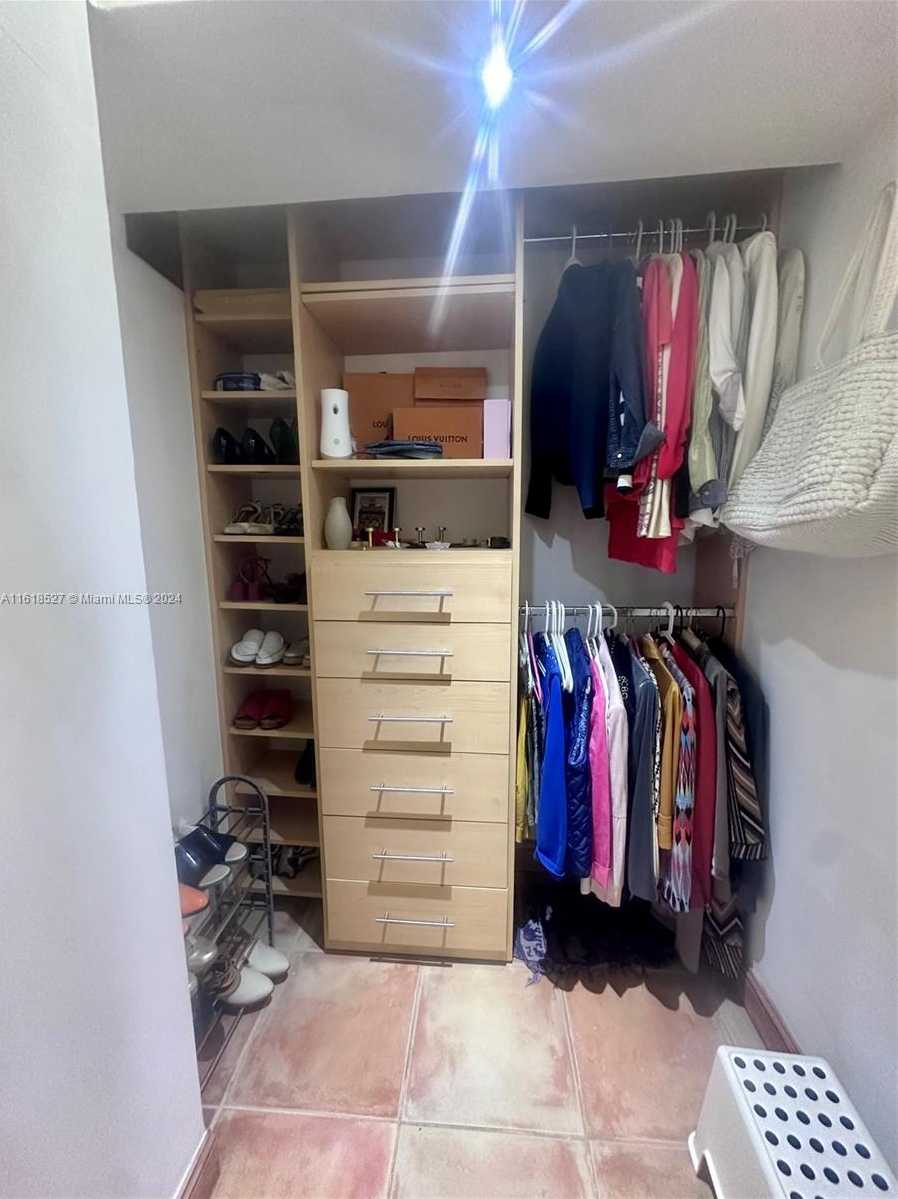 Small Image of 20301 WEST COUNTRY CLUB DR #PH22, Aventura Number 21