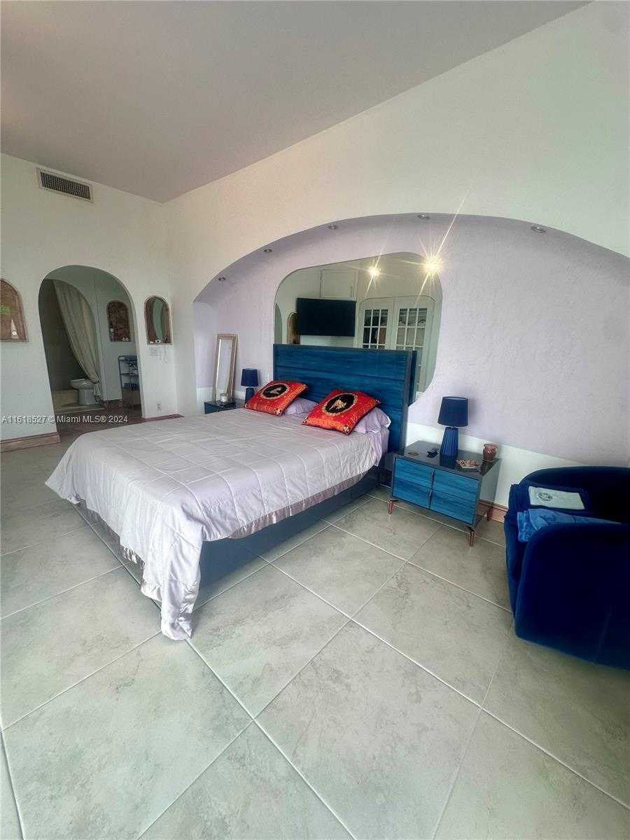 Small Image of 20301 WEST COUNTRY CLUB DR #PH22, Aventura Number 27