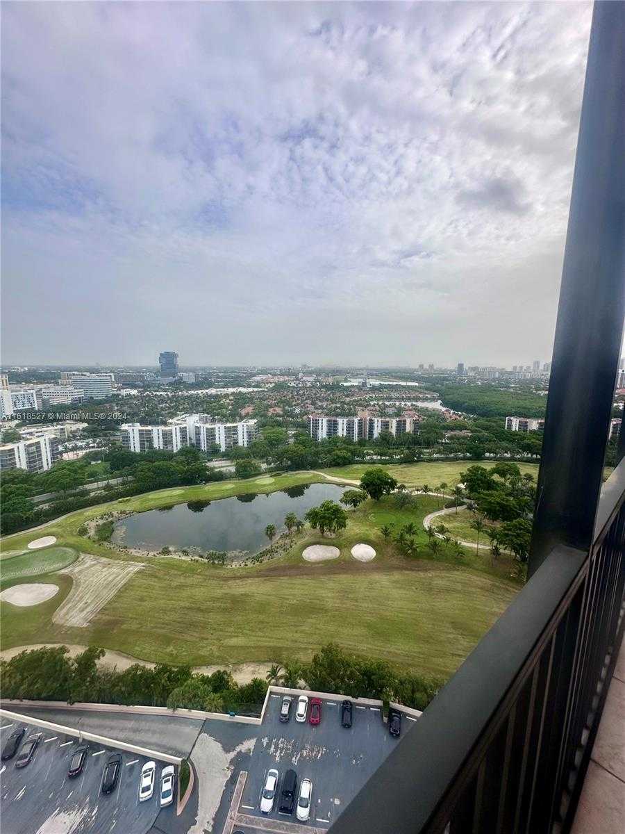 Small Image of 20301 WEST COUNTRY CLUB DR #PH22, Aventura Number 30