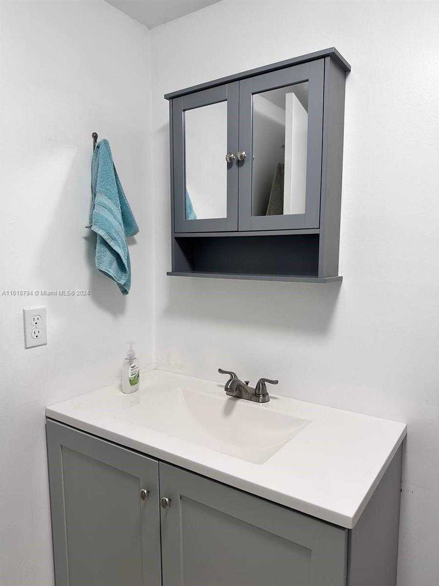 Small Image of 319 NORTH EAST 14TH AVE #106, Hallandale Beach Number 9