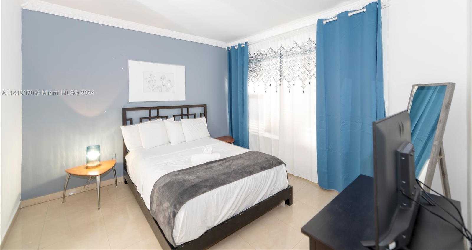 Small Image of 918 OCEAN DR #202, Miami Beach Number 10