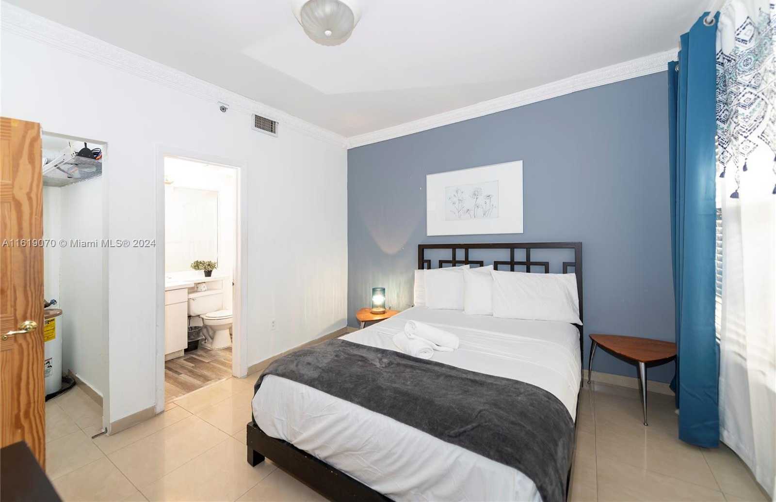 Small Image of 918 OCEAN DR #202, Miami Beach Number 13