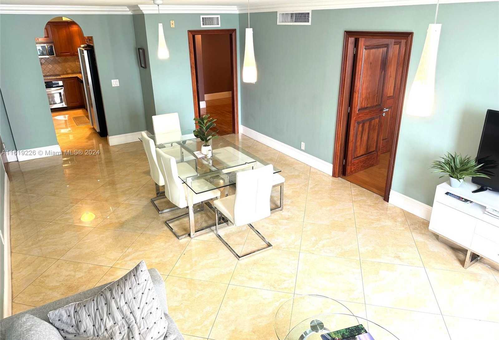 Small Image of 3901 SOUTH OCEAN DR #7O, Hollywood Number 13