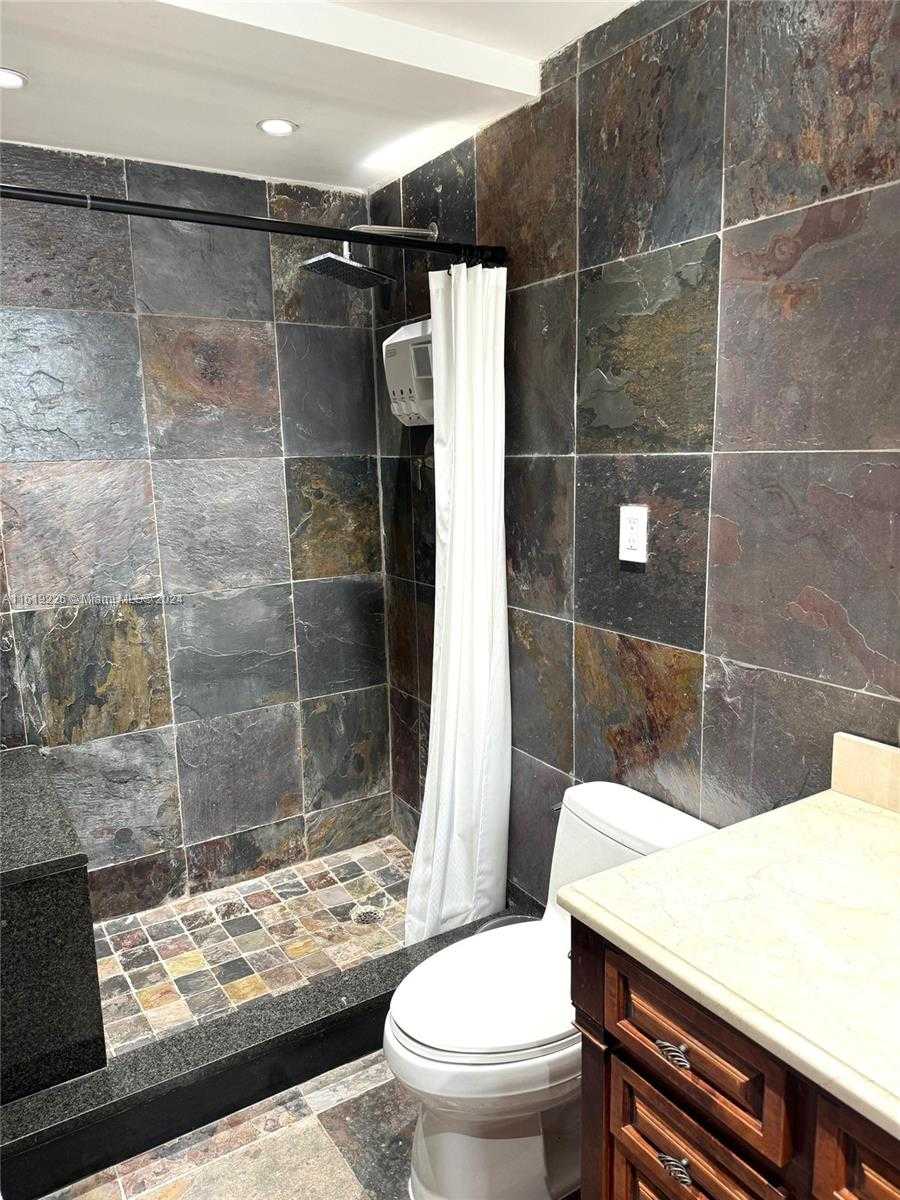 Small Image of 3901 SOUTH OCEAN DR #7O, Hollywood Number 19