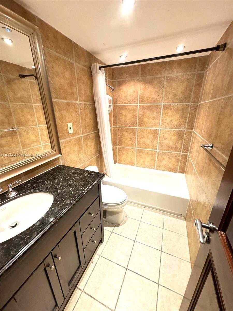 Small Image of 3901 SOUTH OCEAN DR #7O, Hollywood Number 22