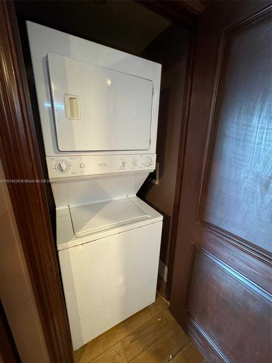 Small Image of 3901 SOUTH OCEAN DR #7O, Hollywood Number 23