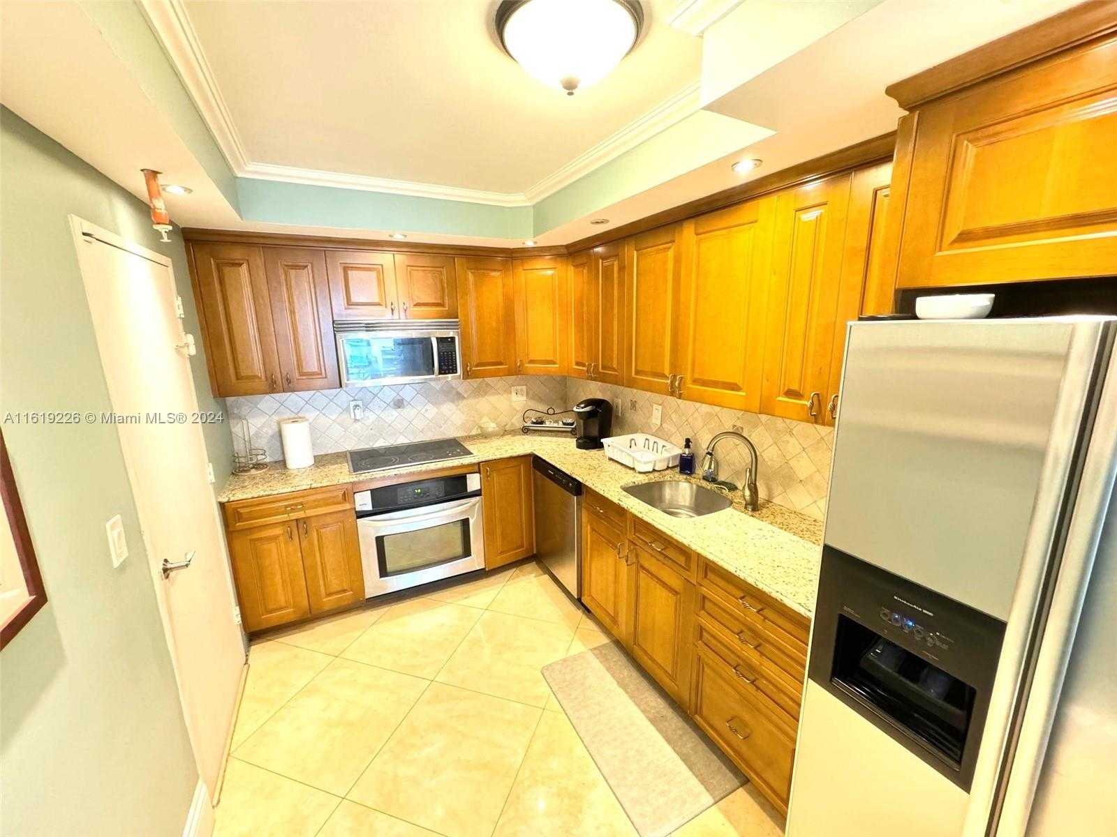 Small Image of 3901 SOUTH OCEAN DR #7O, Hollywood Number 3