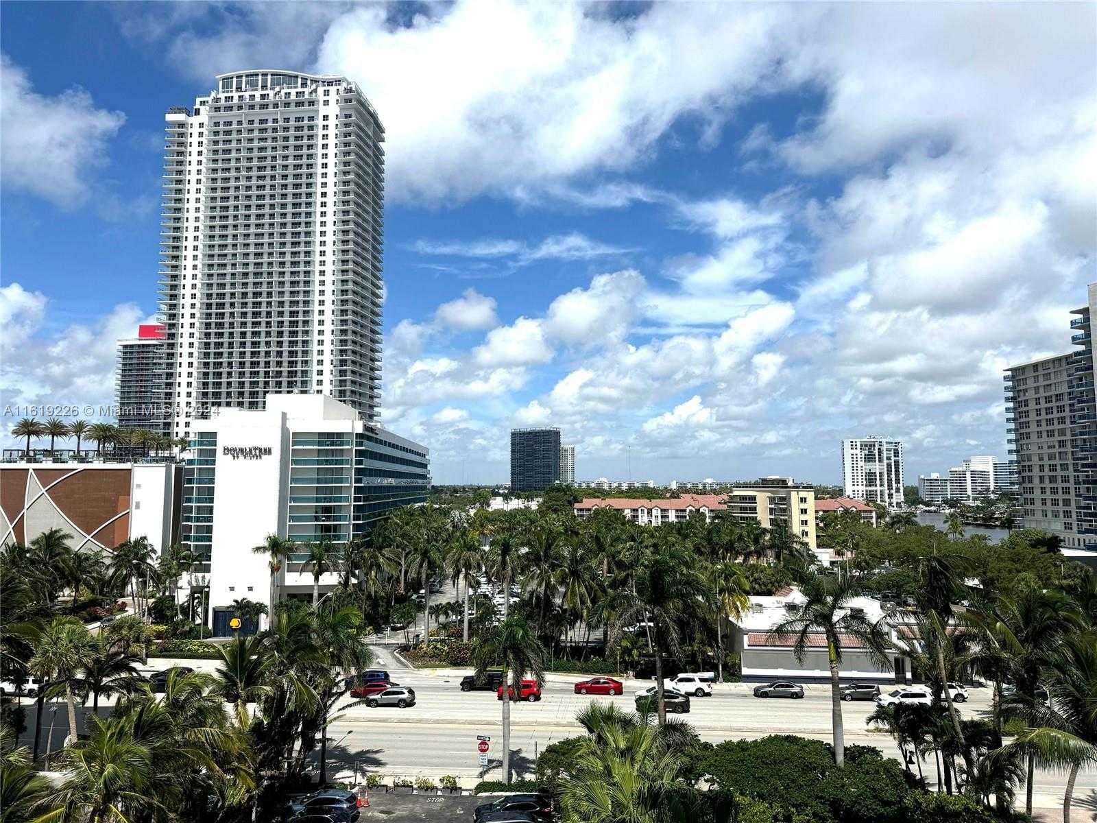 Small Image of 3901 SOUTH OCEAN DR #7O, Hollywood Number 5