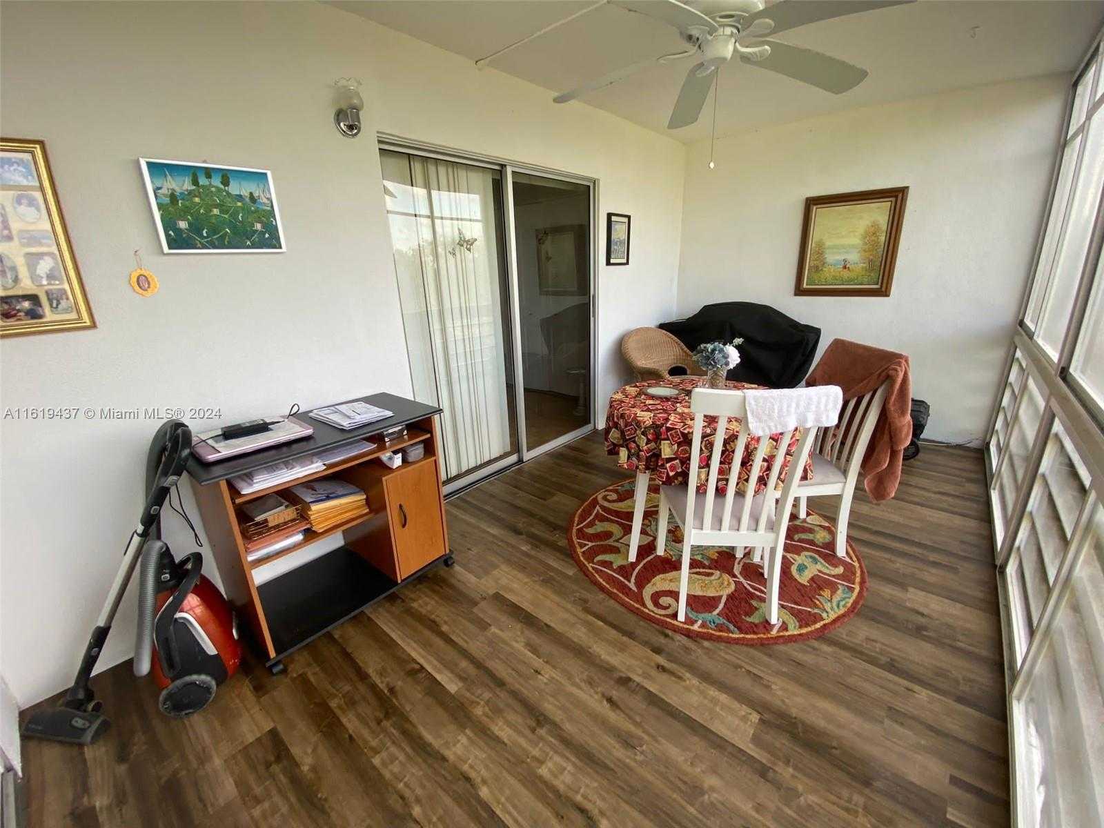 Small Image of 430 SOUTHAMPTON B #430, West Palm Beach Number 9