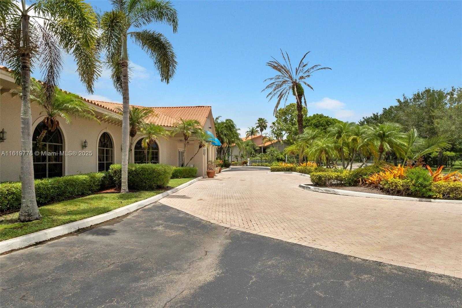 Small Image of 1482 LAKE CRYSTAL DR #H, West Palm Beach Number 10