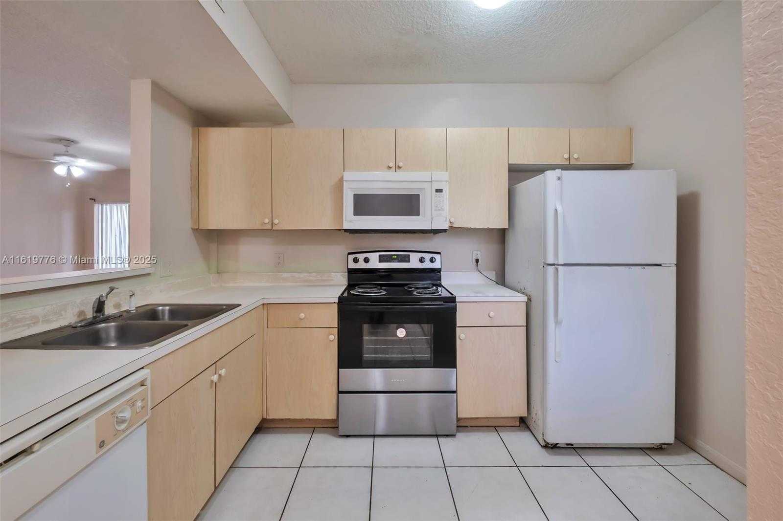 Small Image of 1482 LAKE CRYSTAL DR #H, West Palm Beach Number 16