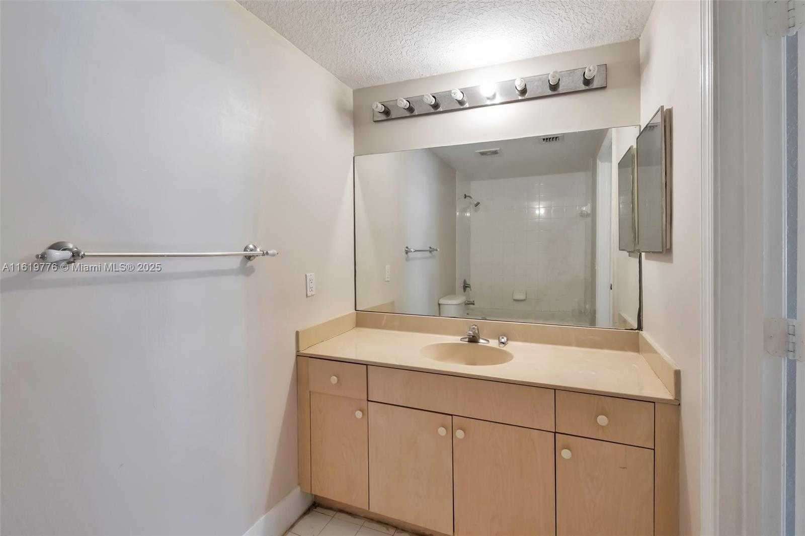 Small Image of 1482 LAKE CRYSTAL DR #H, West Palm Beach Number 19