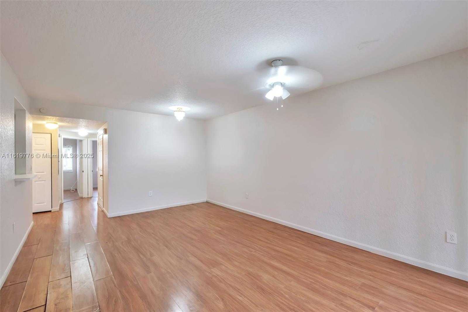 Small Image of 1482 LAKE CRYSTAL DR #H, West Palm Beach Number 22