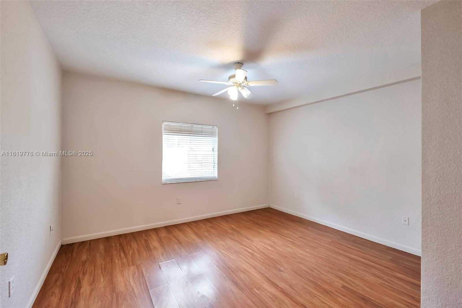 Small Image of 1482 LAKE CRYSTAL DR #H, West Palm Beach Number 25